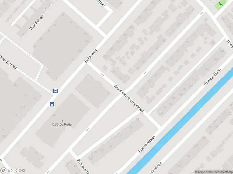 Ambulance met gepaste spoed naar de Graaf van Hoornestraat in Ridderkerk