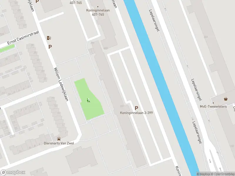 Ambulance met gepaste spoed naar de Koninginnelaan in Vlaardingen