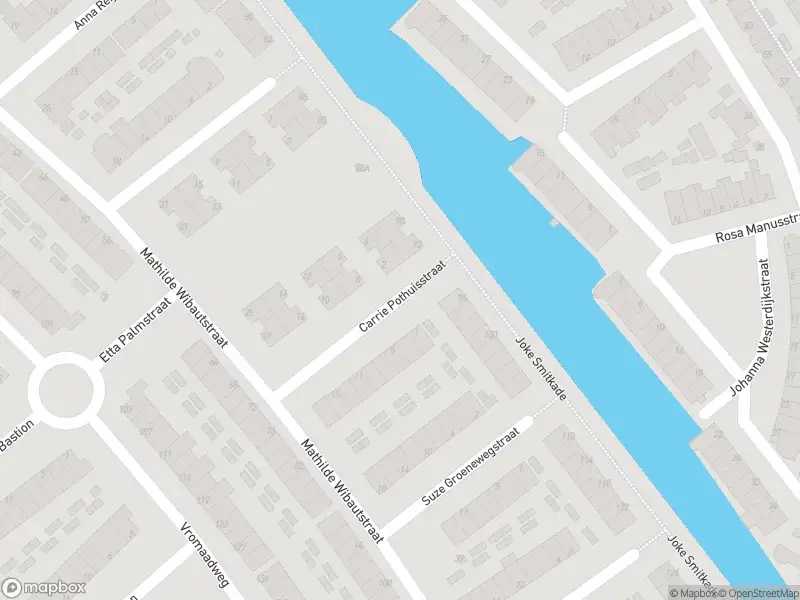 Ambulance met grote spoed naar de Carrie Pothuisstraat in Velserbroek