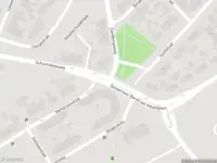 Brandweer met grote spoed naar de Gouverneur Baron van Hövellplein in Hoensbroek vanwege gebouwbrand