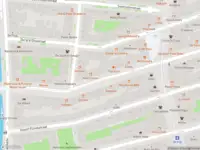 Ambulance met grote spoed naar de Pieter Lodewijk Takstraat in Amsterdam