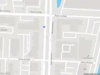 Ambulance met grote spoed naar de Rivium Boulevard in Capelle aan den IJssel