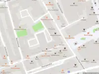 Brandweer met gepaste spoed naar de Lijnbaan in Rotterdam vanwege een liftopsluiting