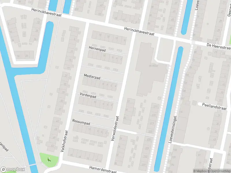 Ambulance met grote spoed naar de Medlerpad in Rotterdam