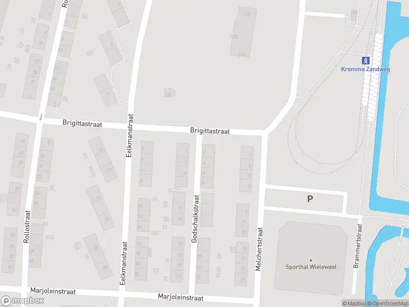 Ambulance met grote spoed naar de Godschalkstraat in Rotterdam