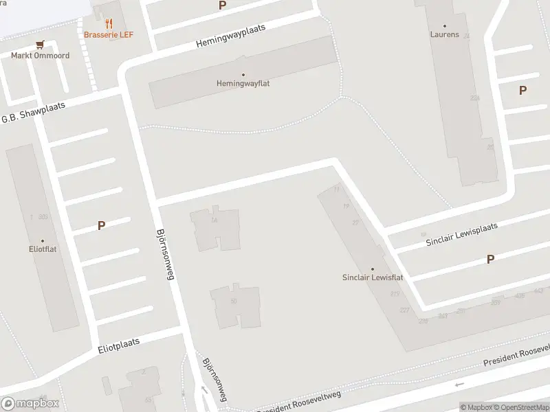 Ambulance met gepaste spoed naar de Sinclair Lewisplaats in Rotterdam