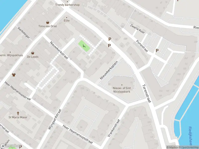 Ambulance met gepaste spoed naar de Nieuwkerksplein in Dordrecht