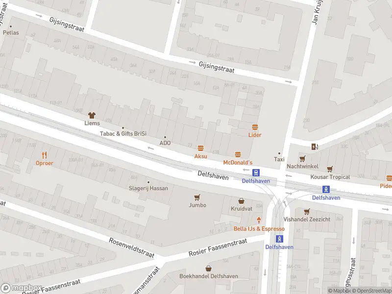 Ambulance met gepaste spoed naar de Schiedamseweg in Rotterdam