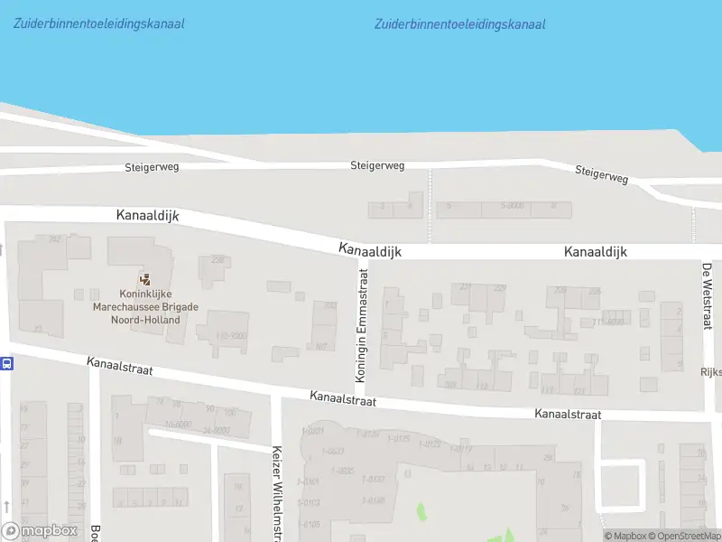 Ambulance met gepaste spoed naar de Kanaaldijk in IJmuiden