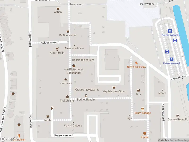 Ambulance met grote spoed naar de Prinsenwaard in Rotterdam