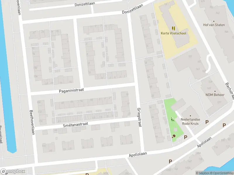 Ambulance met gepaste spoed naar de Paganinistraat in Leiden