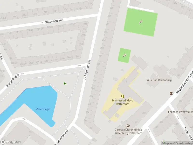 Ambulance met gepaste spoed naar de Schepenstraat in Rotterdam