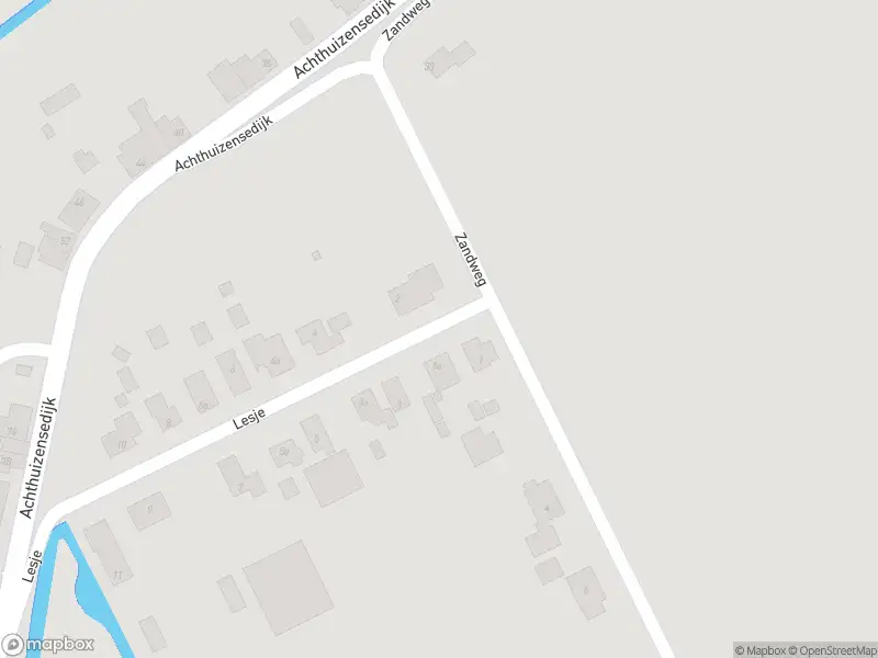 Ambulance met grote spoed naar de Lesje in Achthuizen