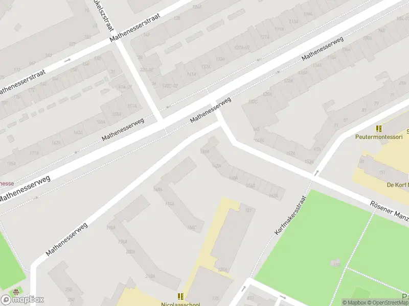 Ambulance met gepaste spoed naar de Mathenesserweg in Rotterdam