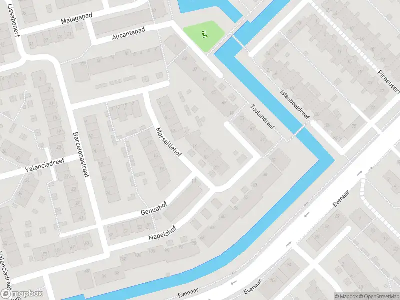 Ambulance met grote spoed naar de Evenaar in Rotterdam