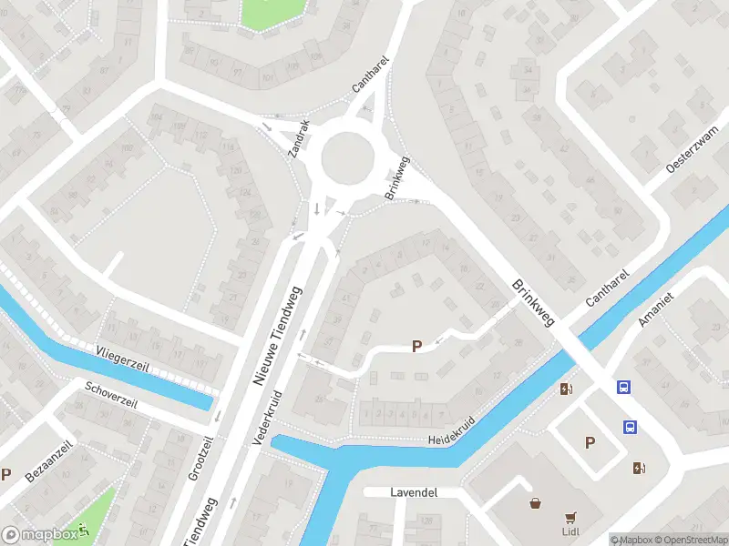 Ambulance met gepaste spoed naar de Brinkweg in Krimpen aan den IJssel