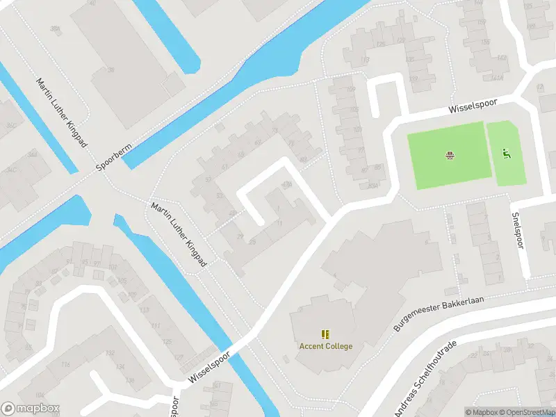 Ambulance met grote spoed naar de Wisselspoor in Capelle aan den IJssel