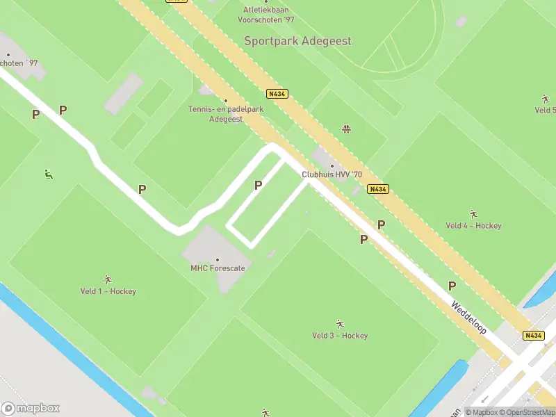 Ambulance met grote spoed naar de Weddeloop in Voorschoten