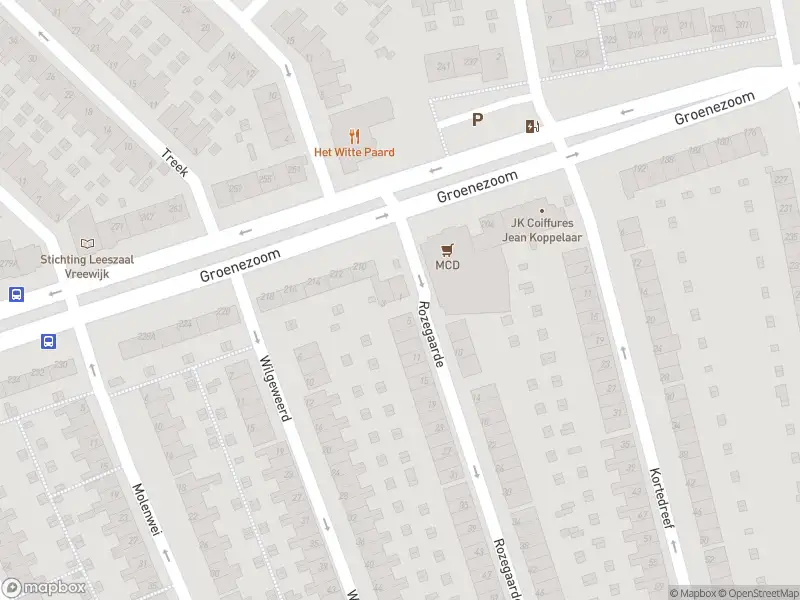 Ambulance met grote spoed naar de Rozegaarde in Rotterdam