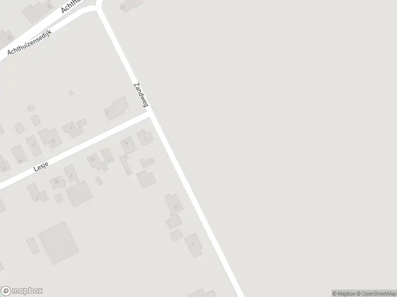 Ambulance met grote spoed naar de Achthuizensedijk in Achthuizen