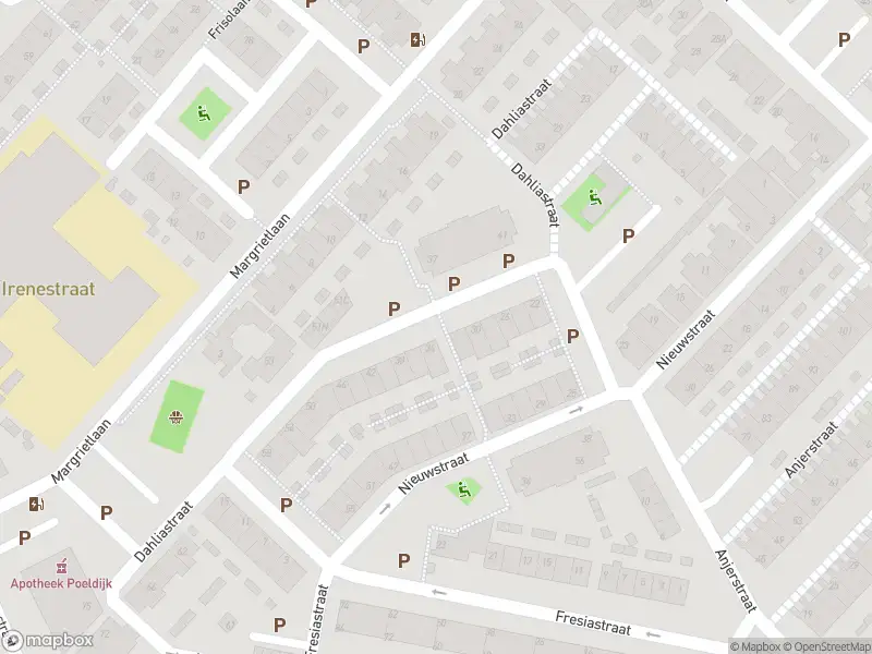 Ambulance met grote spoed naar de Julianastraat in Poeldijk