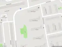 Ambulance met gepaste spoed naar de Verdistraat in Leiden