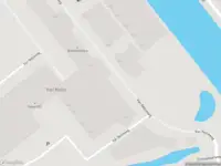 Ambulance met gepaste spoed naar de Van Nelleweg in Rotterdam