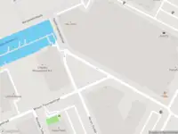 Ambulance met gepaste spoed naar de Daniël Goedkoopstraat in Amsterdam