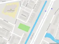 Ambulance met grote spoed naar de Noorderdiep in Zwijndrecht