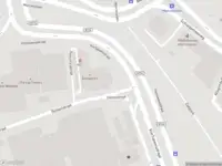 Ambulance met grote spoed naar de Marconistraat in Rotterdam