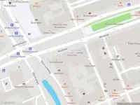 Ambulance met grote spoed naar de Westblaak in Rotterdam