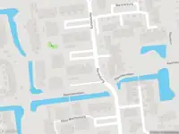 Ambulance met grote spoed naar de Pallieterburg in Capelle aan den IJssel
