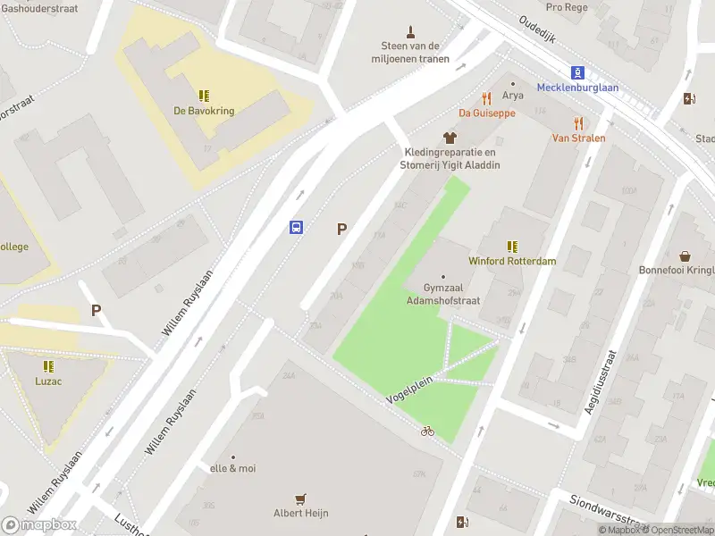 Ambulance naar de Chris Bennekerslaan in Rotterdam