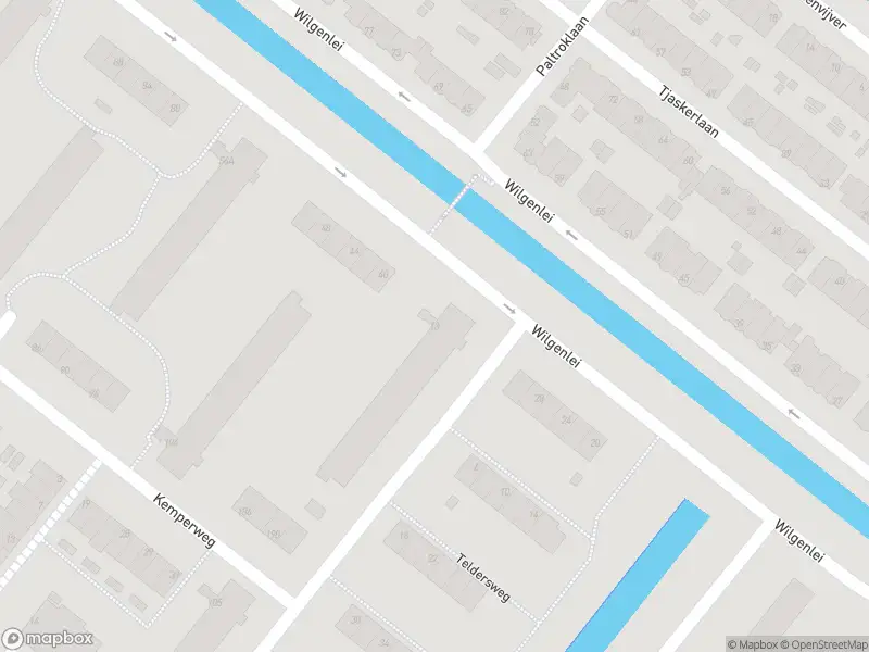 Ambulance met grote spoed naar de Teldersweg in Rotterdam