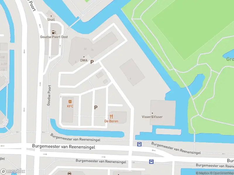 Ambulance met gepaste spoed naar de Nieuwe Gouwe O.Z. in Gouda