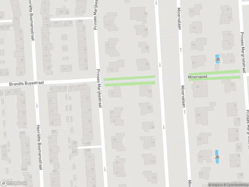 Ambulance met grote spoed naar de Prinses Marijkestraat in Amsterdam