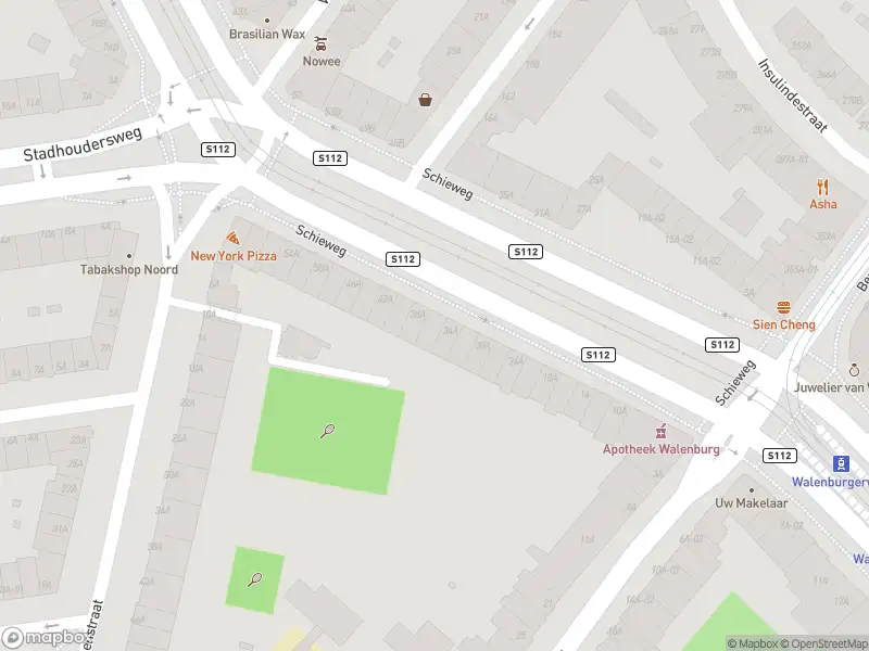 Ambulance met gepaste spoed naar de Schieweg in Rotterdam