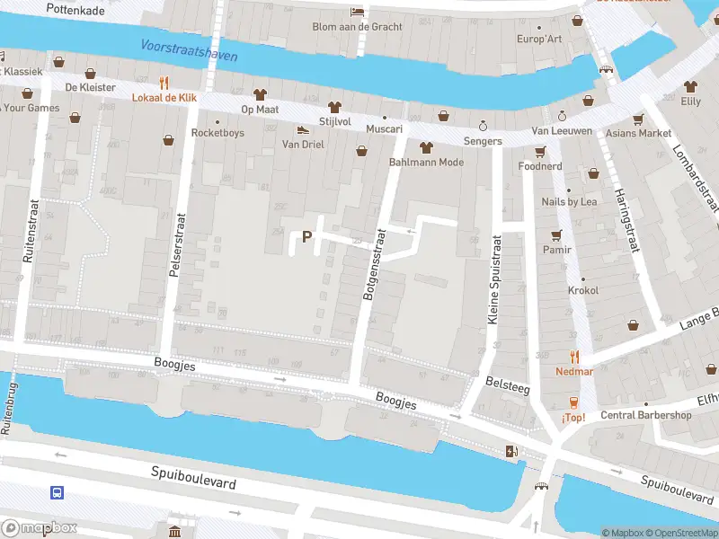 Ambulance met grote spoed naar de Botgensstraat in Dordrecht