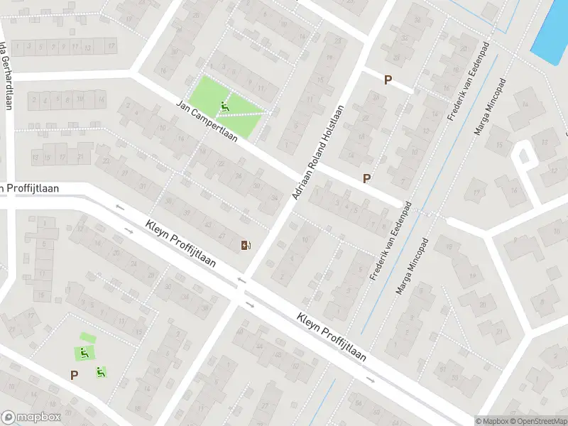 Ambulance met grote spoed naar de Adriaan Roland Holstlaan in Oegstgeest