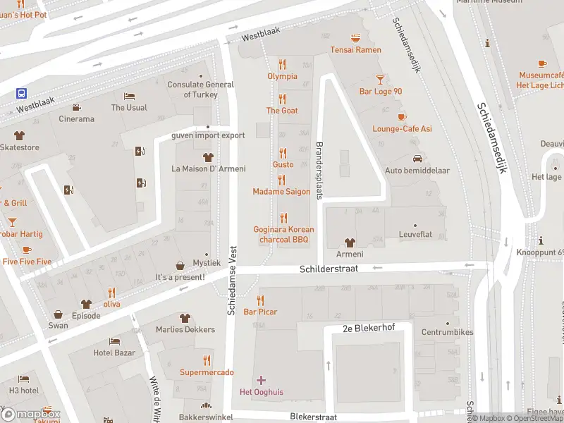 Ambulance met gepaste spoed naar de Schiedamse Vest in Rotterdam