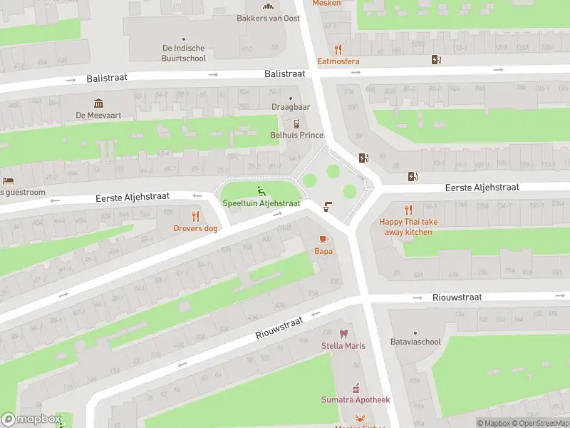 Ambulance met grote spoed naar de Riouwstraat in Amsterdam