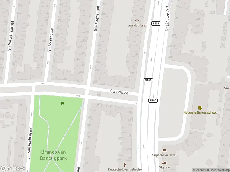 Ambulance met grote spoed naar de Schermlaan in Rotterdam