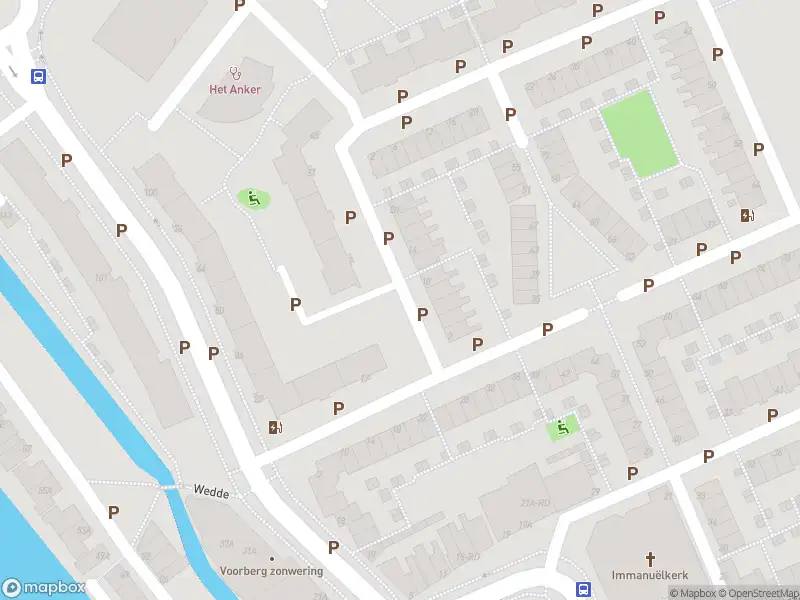 Ambulance met grote spoed naar de Kluwerij in Maassluis