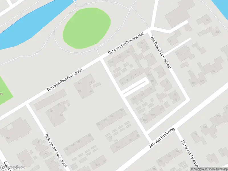 Ambulance met grote spoed naar de Beatrix van Dongenstraat in Heemskerk