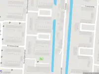 Brandweer met grote spoed naar de Van den Heuvelstraat in Dordrecht vanwege voertuigbrand