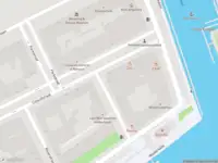 Ambulance met grote spoed naar de Zeemansstraat in Rotterdam