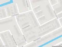 Brandweer met grote spoed naar de Rembrandtstraat in Spijkenisse vanwege reanimatie