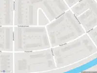 Brandweer met grote spoed naar de IJsbeerpad in Almere vanwege gebouwbrand