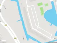 Ambulance met grote spoed naar de Reviusrondeel in Capelle aan den IJssel