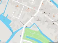 Ambulance met gepaste spoed naar de Schoolstraat in Zoetermeer